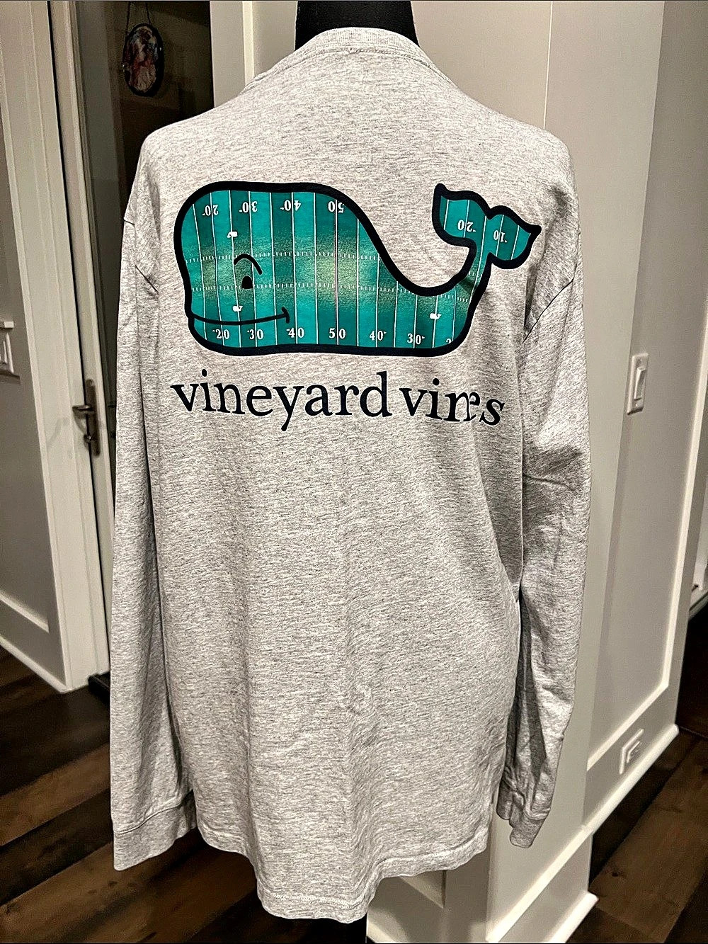 Vineyard Vines Football Whale Long-Sleeve Pocket Tee Gray Medium